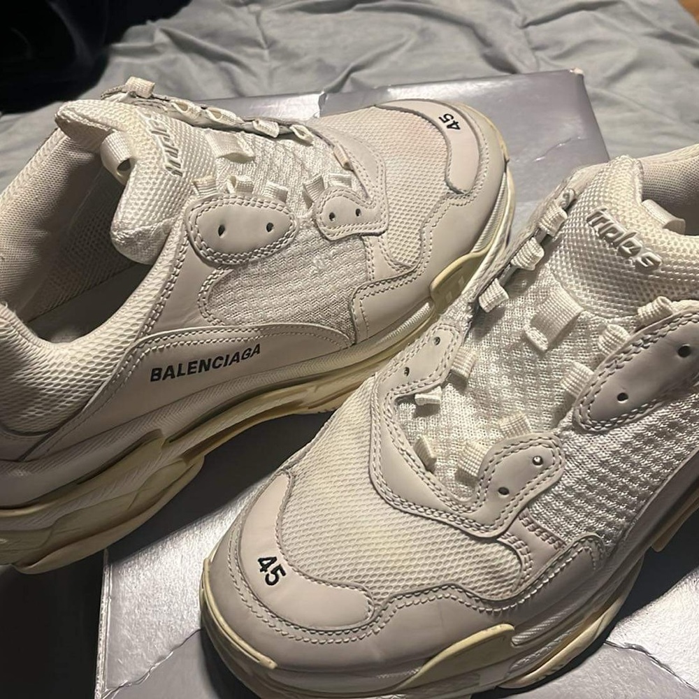 Balenciaga triple s